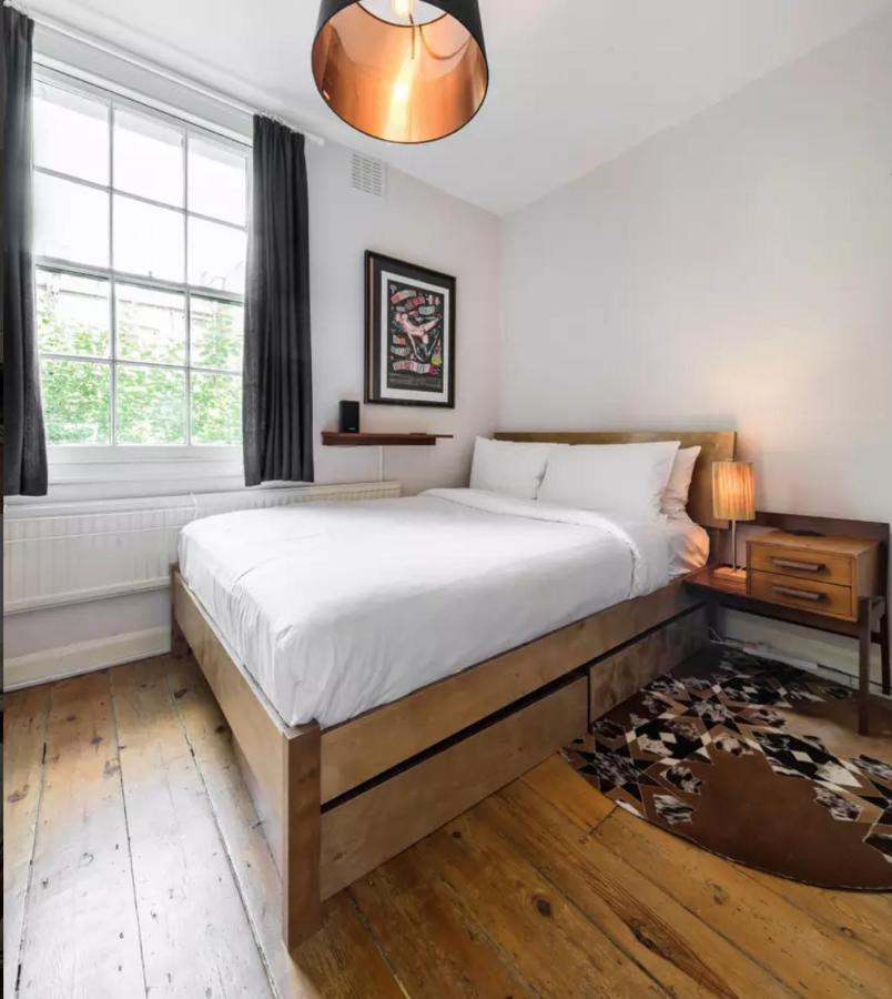 Traditional Victorian 2 Bed In Cobbled Street + Mod Cons - Full Home 伦敦 外观 照片