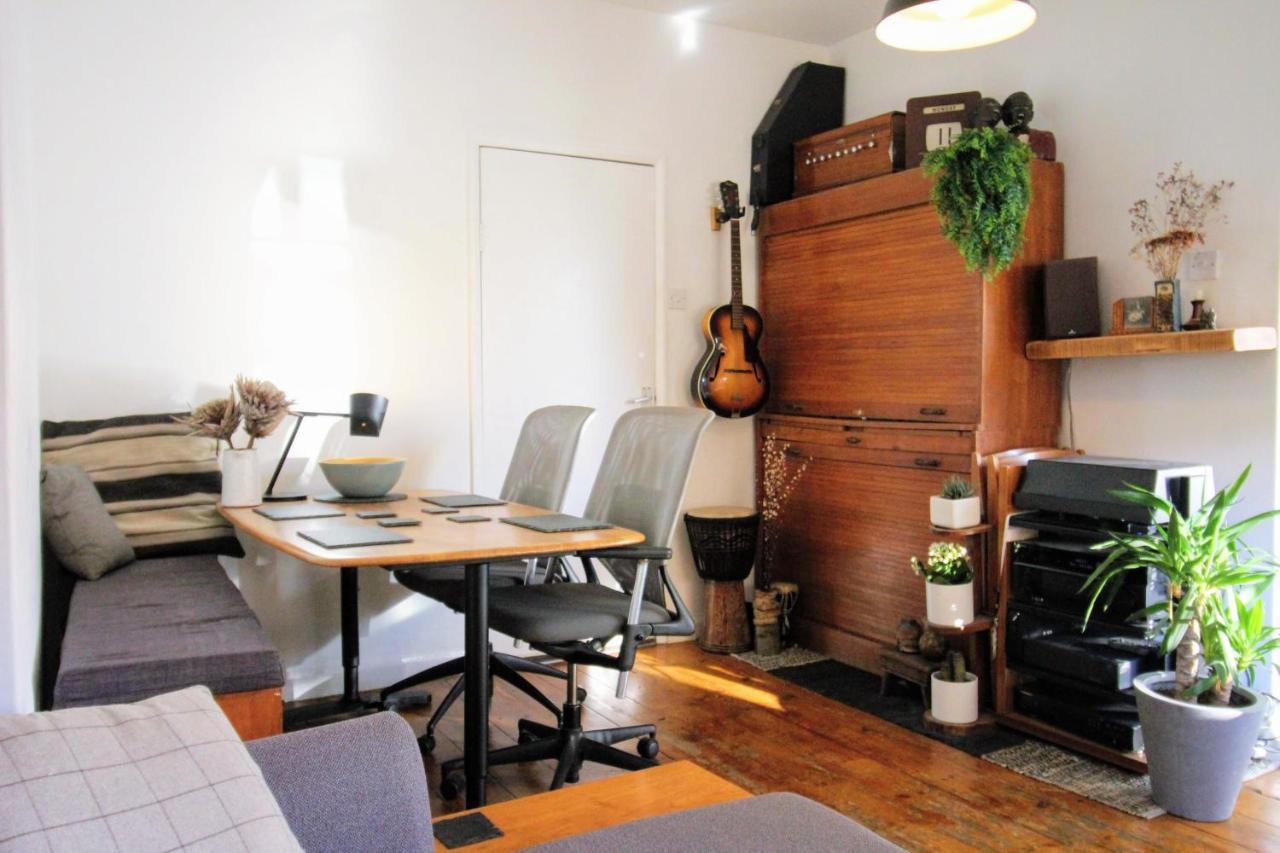 Traditional Victorian 2 Bed In Cobbled Street + Mod Cons - Full Home 伦敦 外观 照片